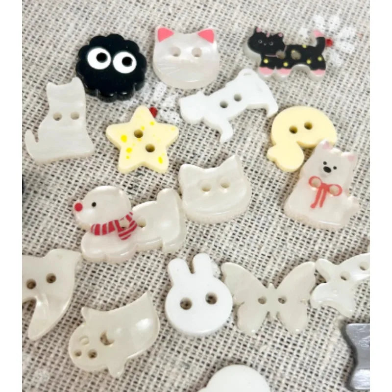 DIY Apparel Sewing 10 Pcs Cartoon Black and White Cat Resin Buttons for Sewing Kids Coat Sweater Clothing Hat DIY Decor